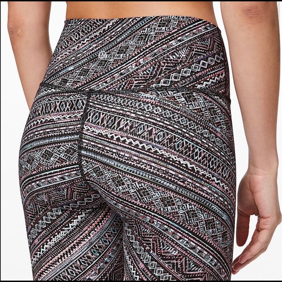 SOLD // Lululemon Wunder Under Leggings - Picture 3 of 6